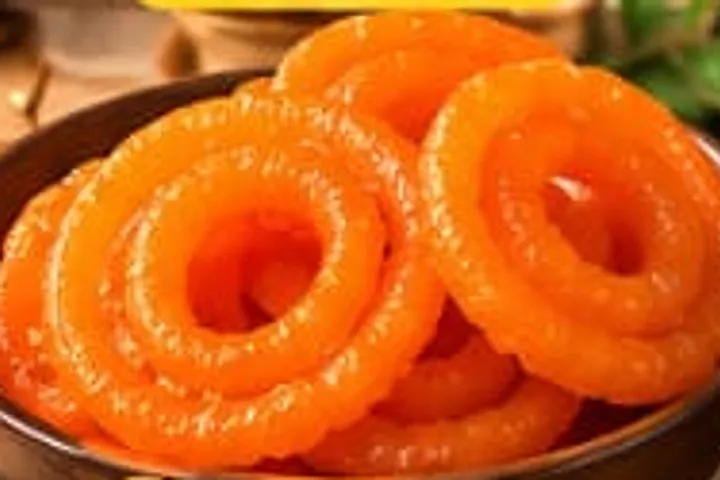 கிண்ணத்தில் ஆரஞ்சு நிற ஜாங்கிரி